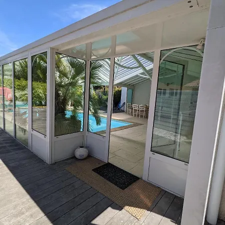 别墅 'andercool' Avec Piscine Utilisable En Toutes Saisons 安德诺莱斯贝恩