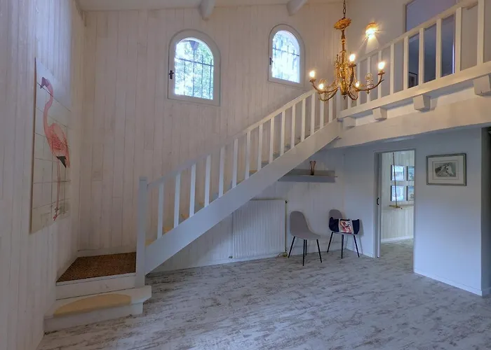 'andercool' Avec Piscine Utilisable En Toutes Saisons