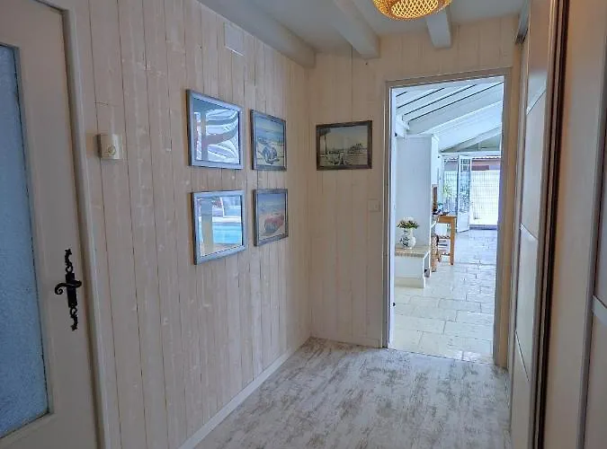 'andercool' Avec Piscine Utilisable En Toutes Saisons Villa