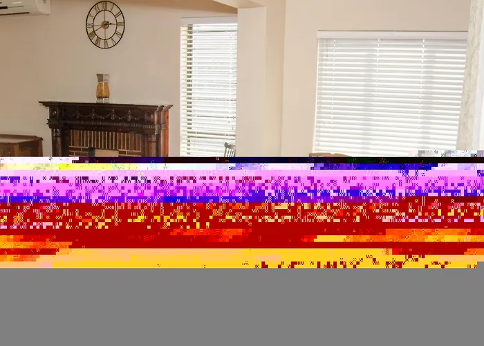 'andercool' Avec Piscine Utilisable En Toutes Saisons *